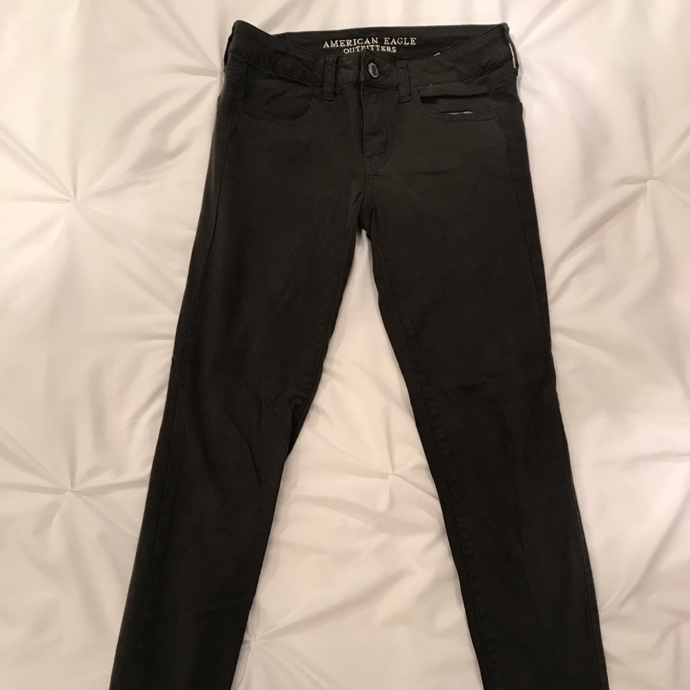 American Eagle Super Stretch Jegging.